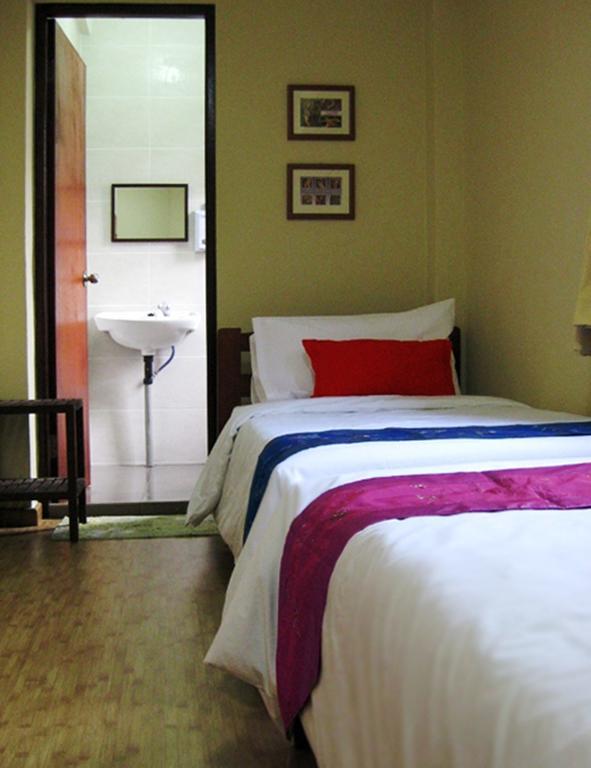 Beds Guesthouse Hostel Kuching Pokój zdjęcie