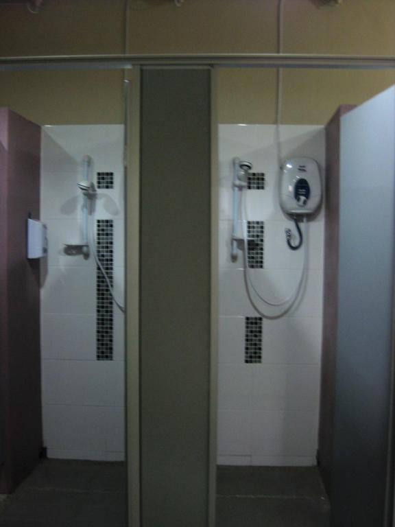 Beds Guesthouse Hostel Kuching Pokój zdjęcie