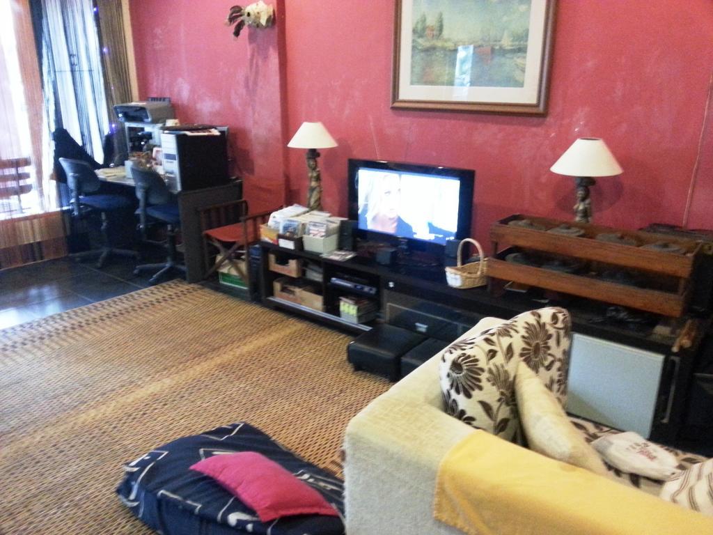 Beds Guesthouse Hostel Kuching Zewnętrze zdjęcie