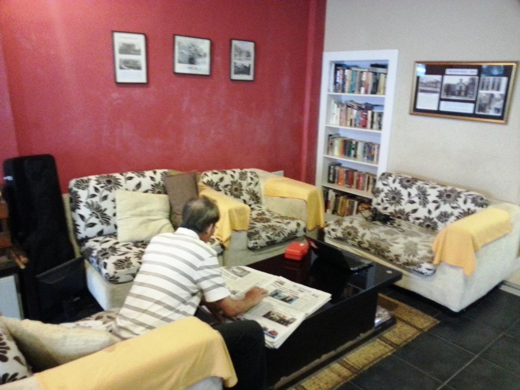 Beds Guesthouse Hostel Kuching Zewnętrze zdjęcie