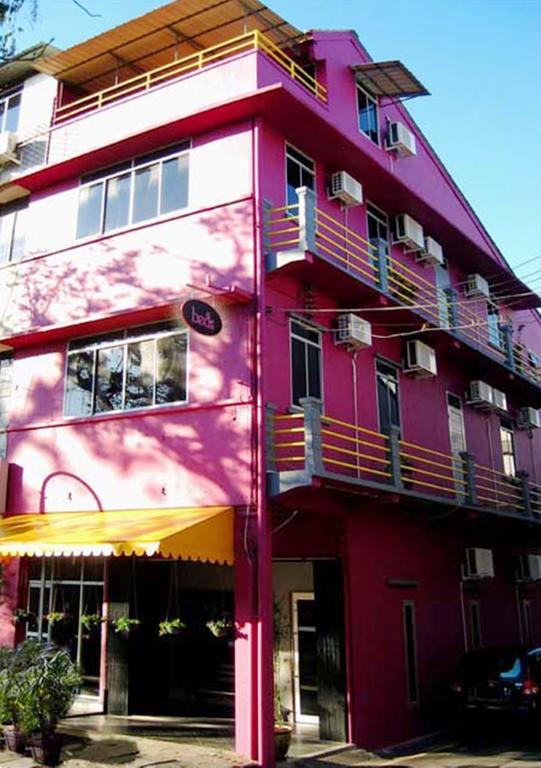 Beds Guesthouse Hostel Kuching Zewnętrze zdjęcie