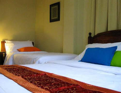 Beds Guesthouse Hostel Kuching Zewnętrze zdjęcie